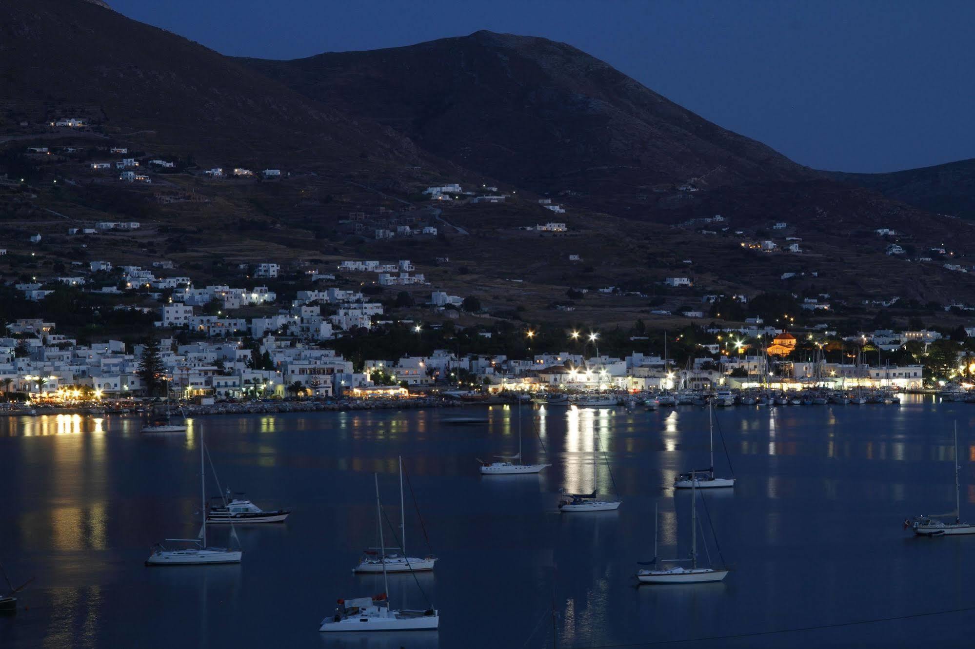 Paros Paradise Apartments Екстер'єр фото