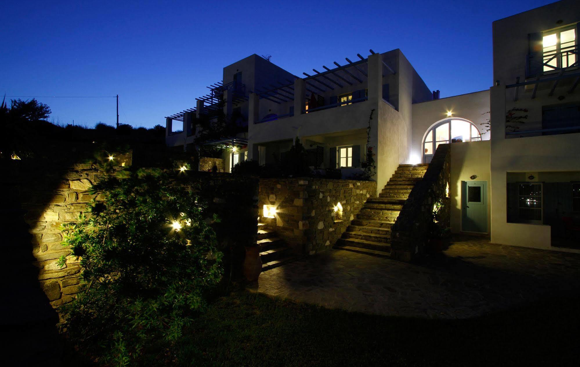 Paros Paradise Apartments Екстер'єр фото