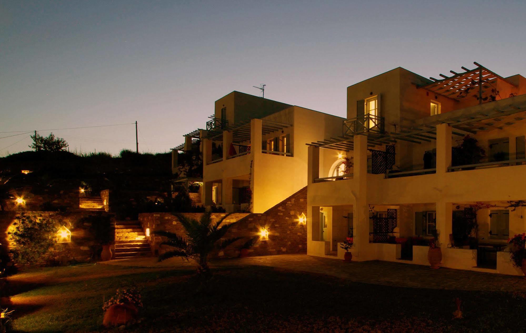Paros Paradise Apartments Екстер'єр фото